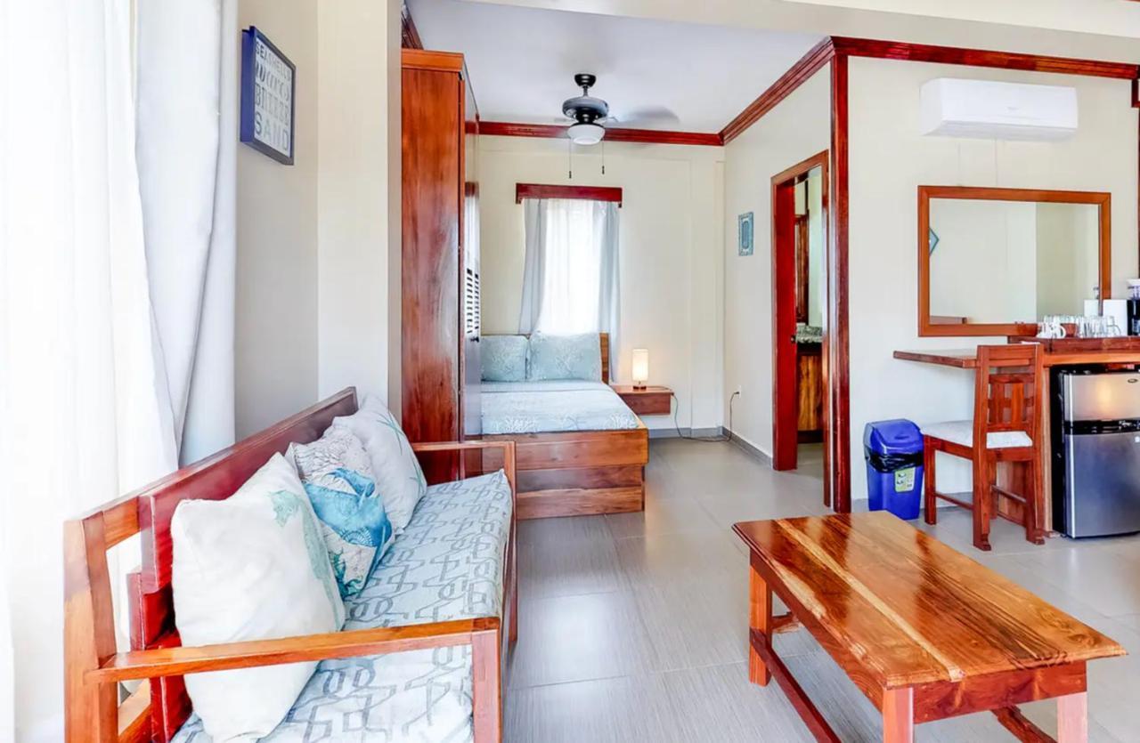 Sandy Feet Beach Resort Placencia Bagian luar foto