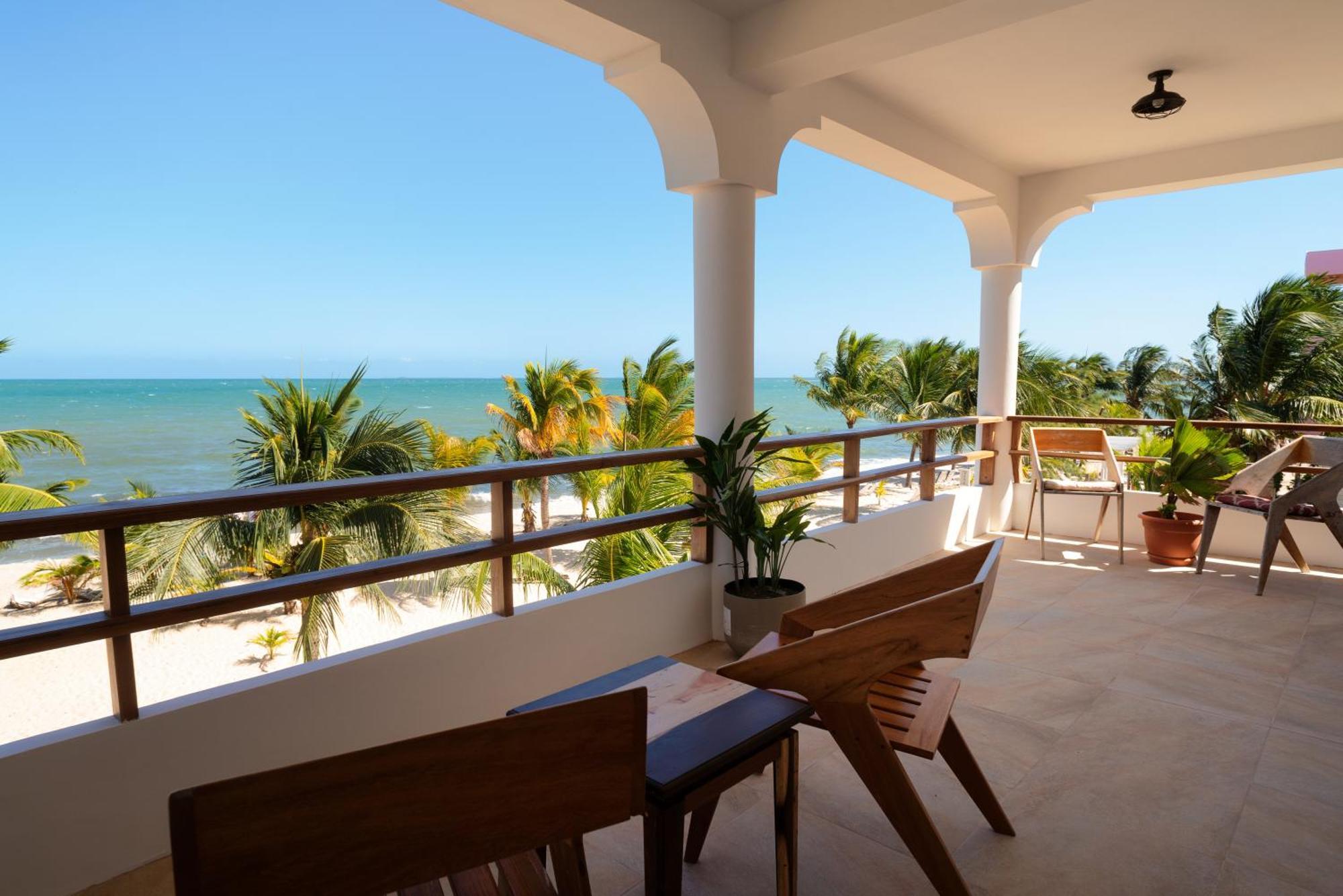 Sandy Feet Beach Resort Placencia Bagian luar foto